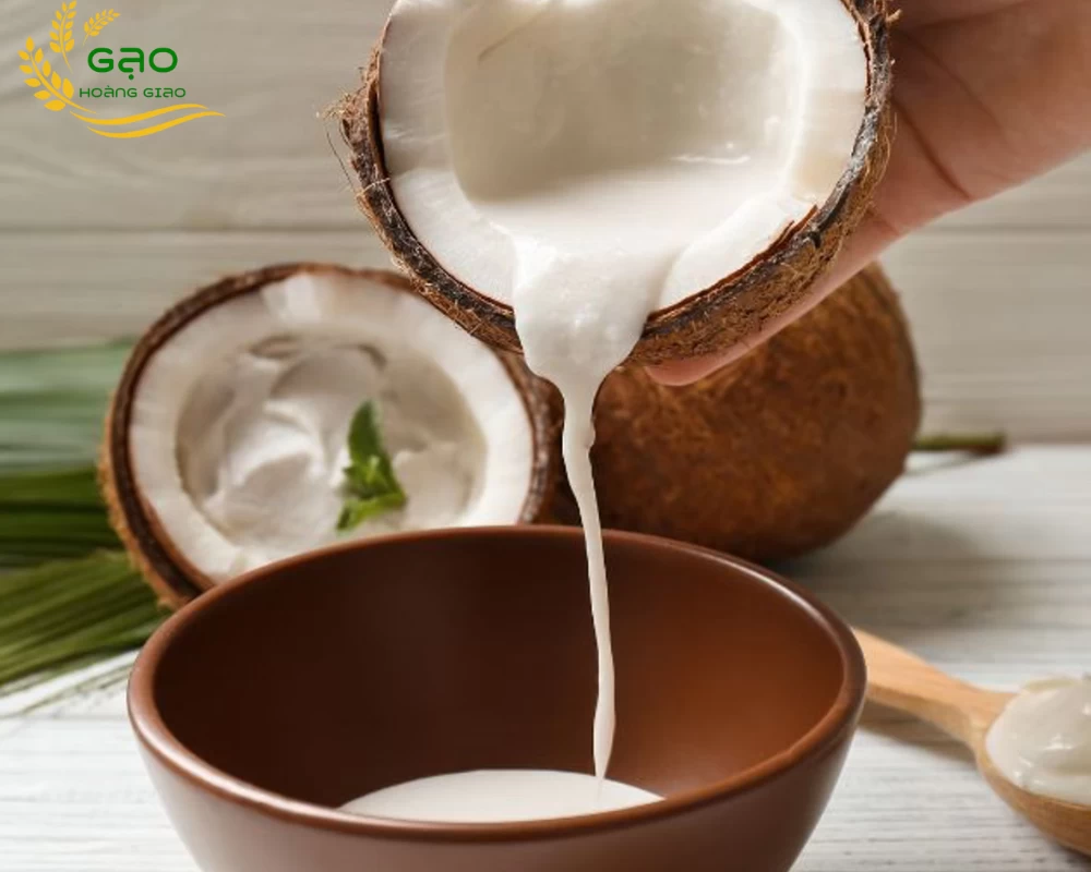 Nước cốt dừa giúp tăng độ béo