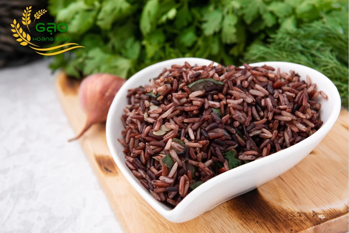 Bát gạo huyết rồng