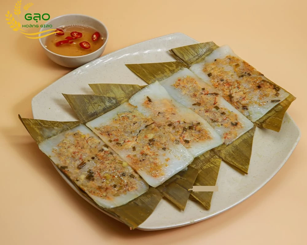 Bột gạo thường được dùng để làm bánh nậm miền Trung