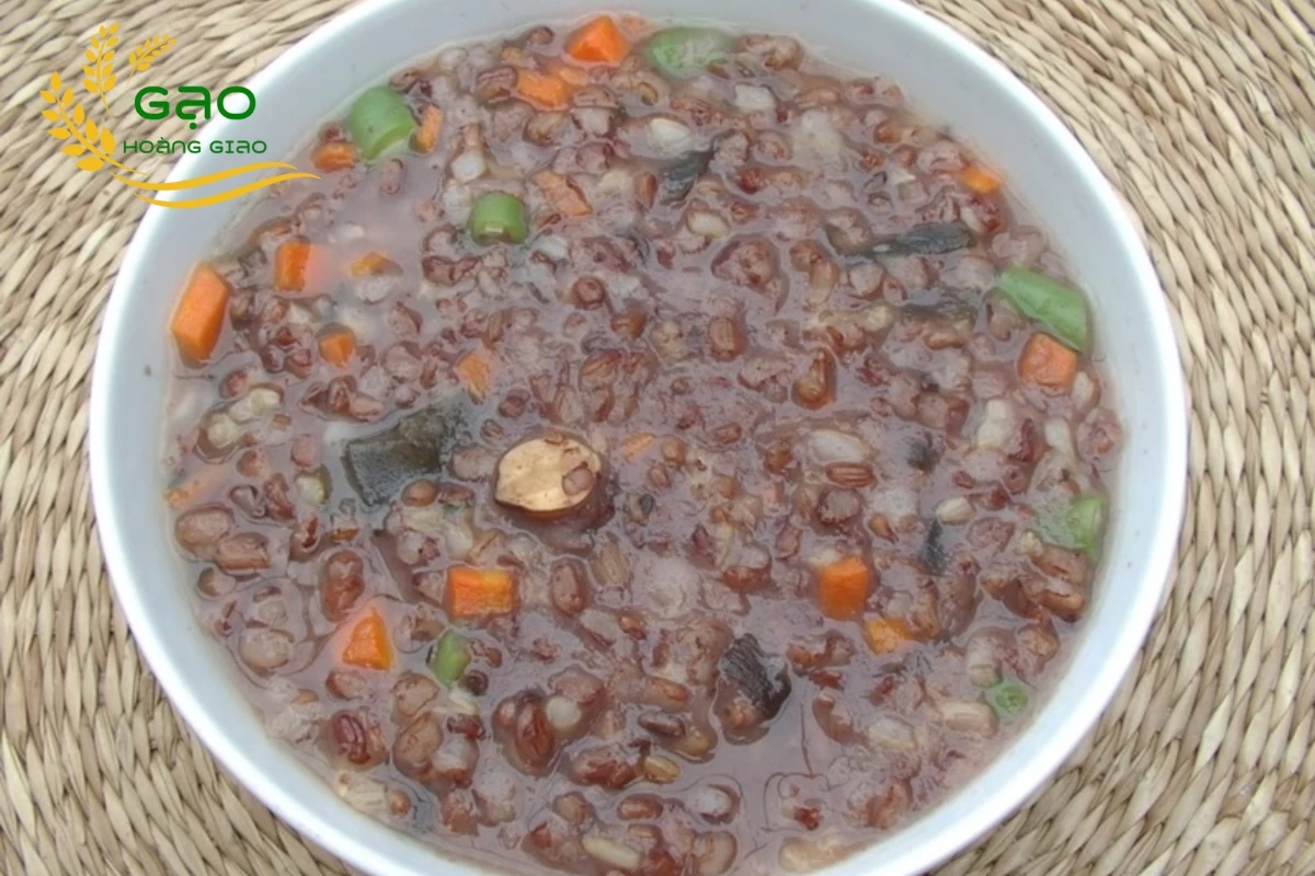 Cháo gạo huyết rồng