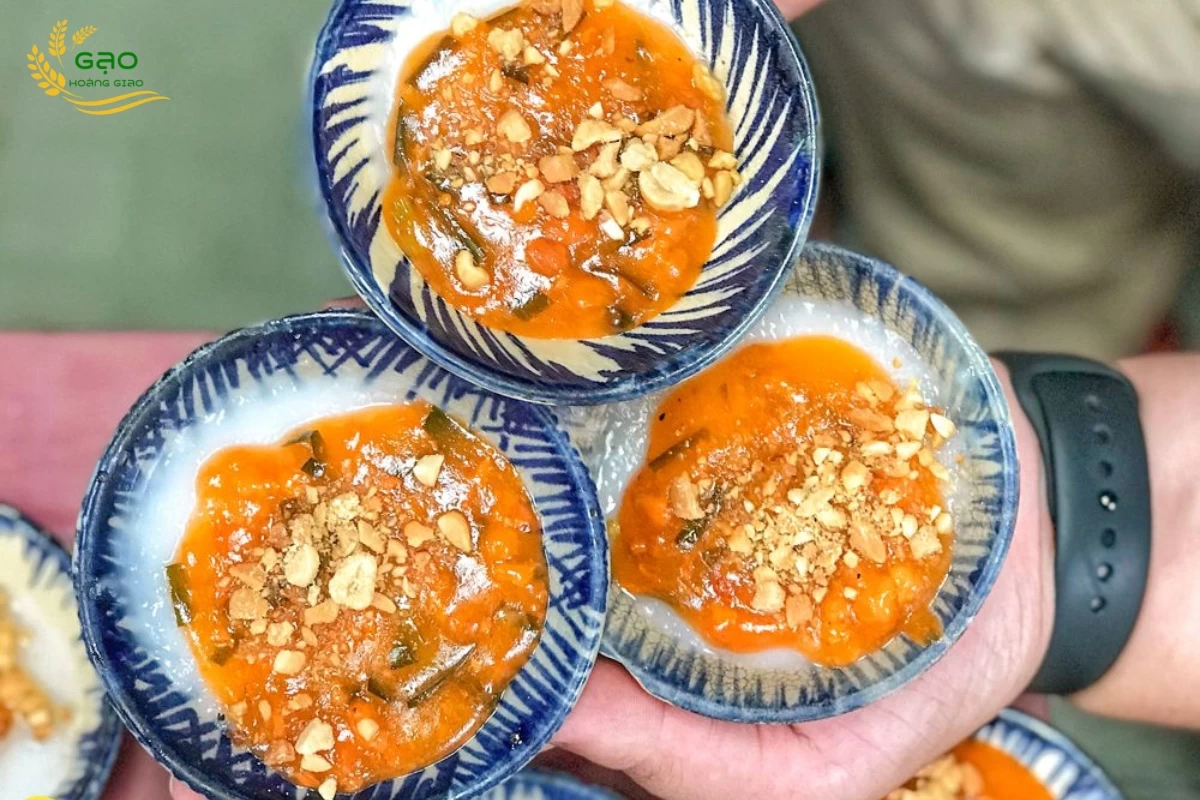 Chén bánh bèo thơm ngon, hấp dẫn