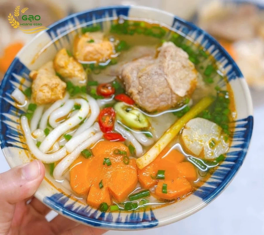 Món bánh canh bột gạo